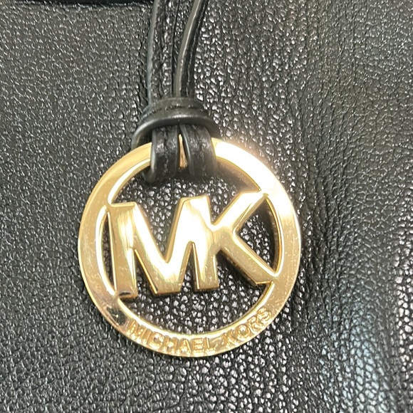 Michael Kors Alexis Black Pebble Leather Bag - Picture 4 of 15